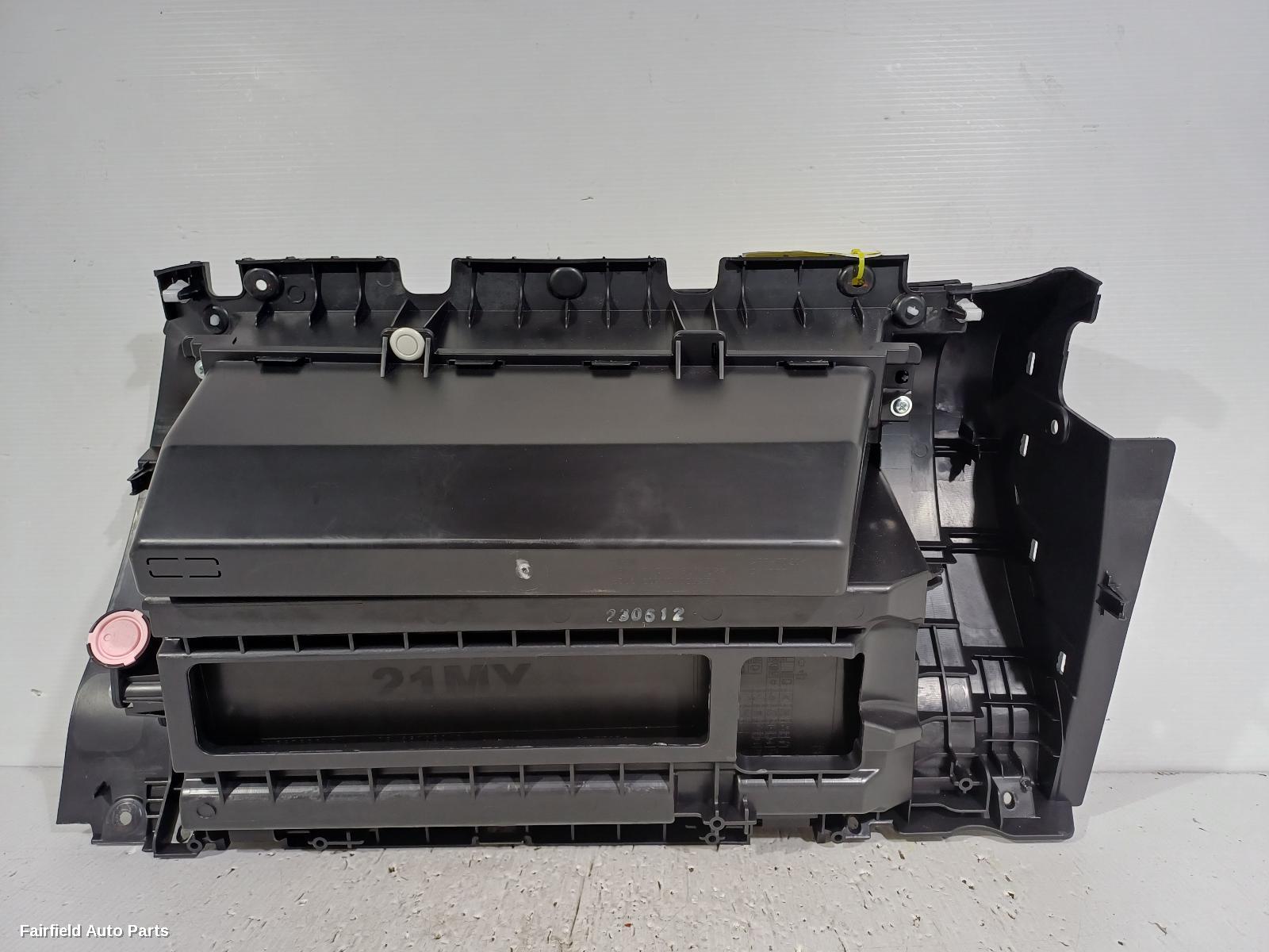 2017-2026 Mitsubishi Eclipse Cross Glove Box
