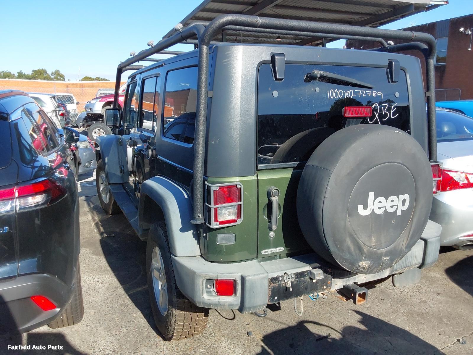2007 Jeep Wrangler Left Front Door