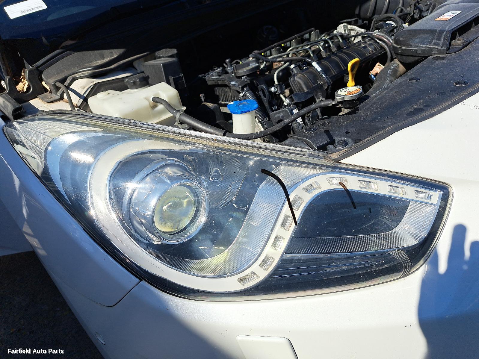 2013 Hyundai I40 Left Headlamp
