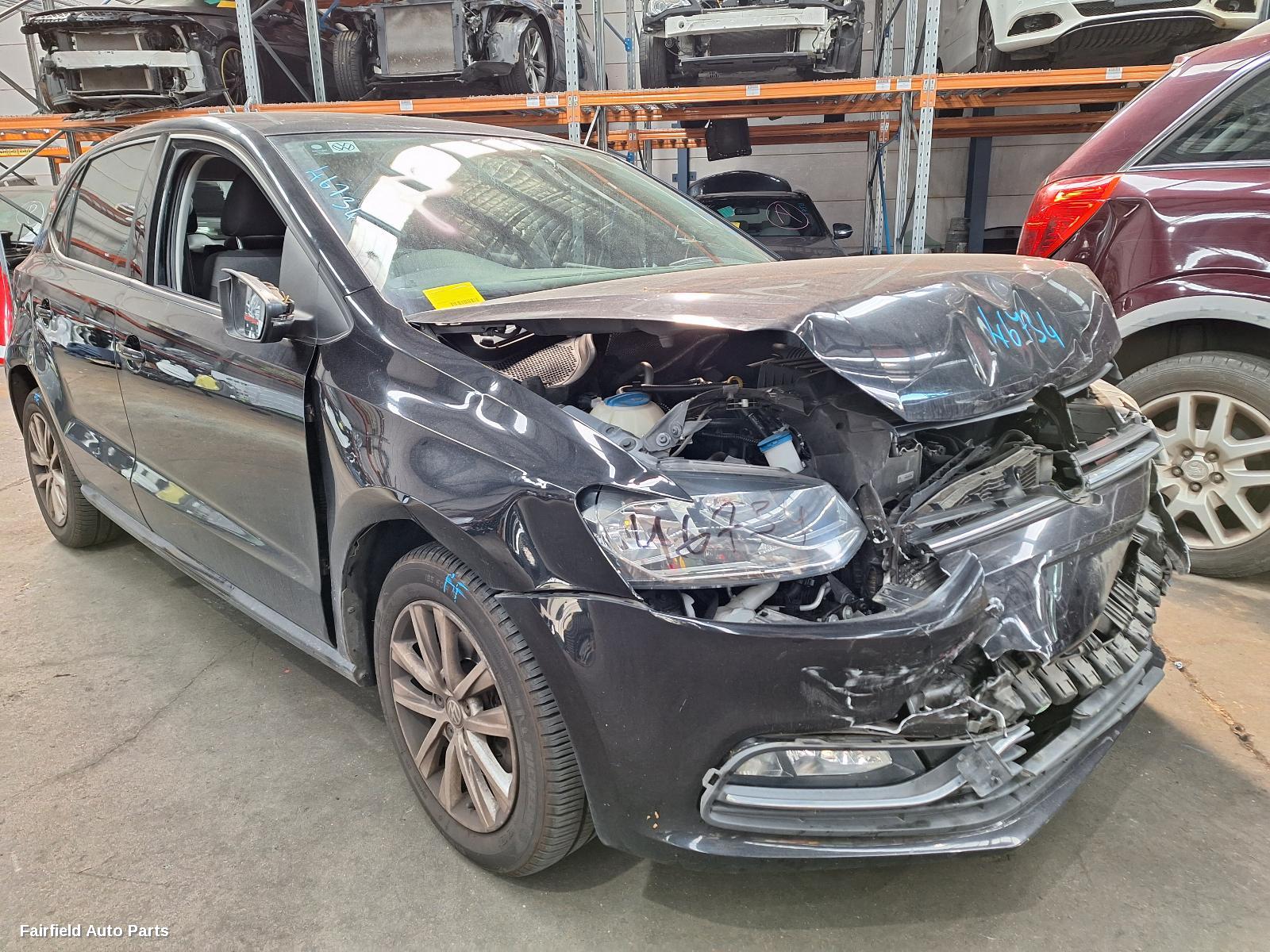 2016 Volkswagen Polo Left Taillight