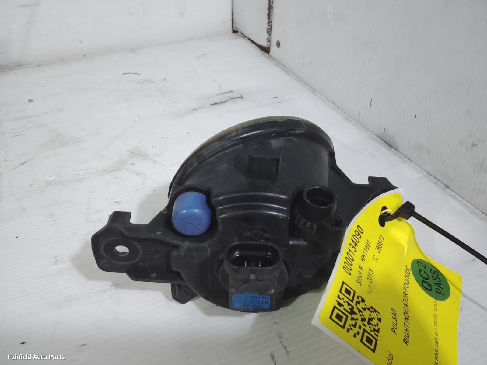 2012-2017 Nissan Pulsar Right Indicator Fog Side