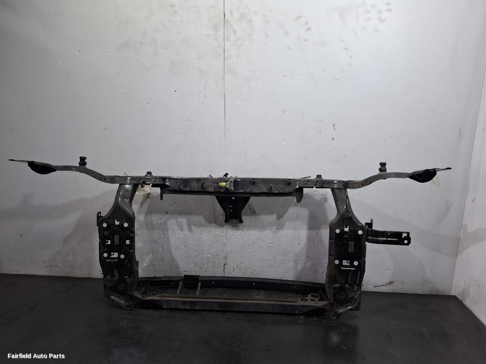 2010-2014 Nissan Dualis Radiator Support