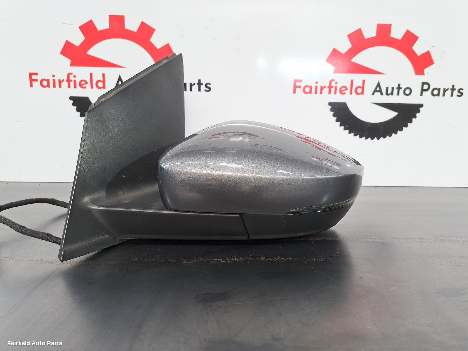 2010-2014 Volkswagen Polo Left Door Mirror