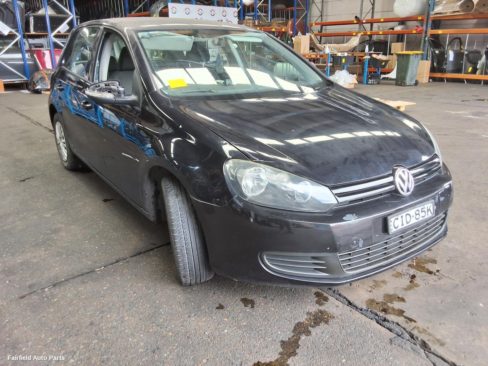 2012 Volkswagen Golf Right Front Door