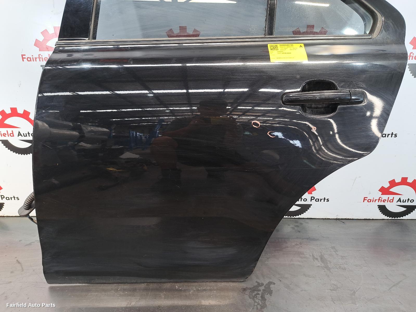 2012 Suzuki Kizashi Left Rear Door Sliding