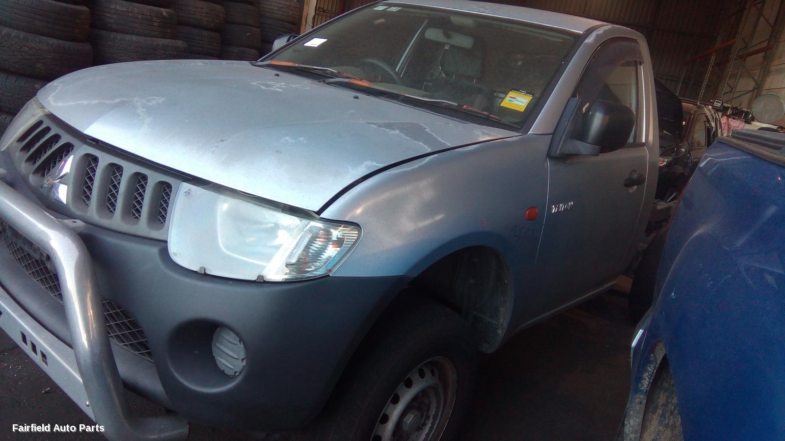 2007 Mitsubishi Triton Left Headlamp