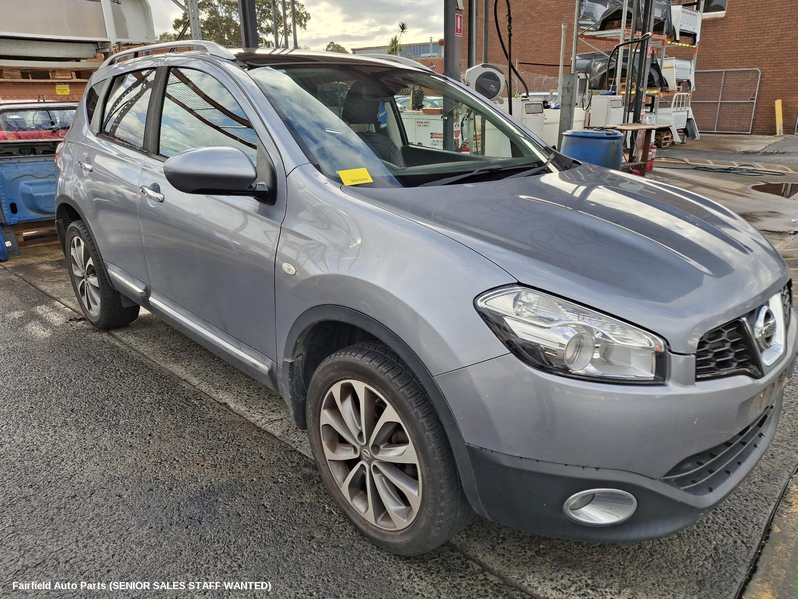 2011 Nissan Dualis Right Headlamp
