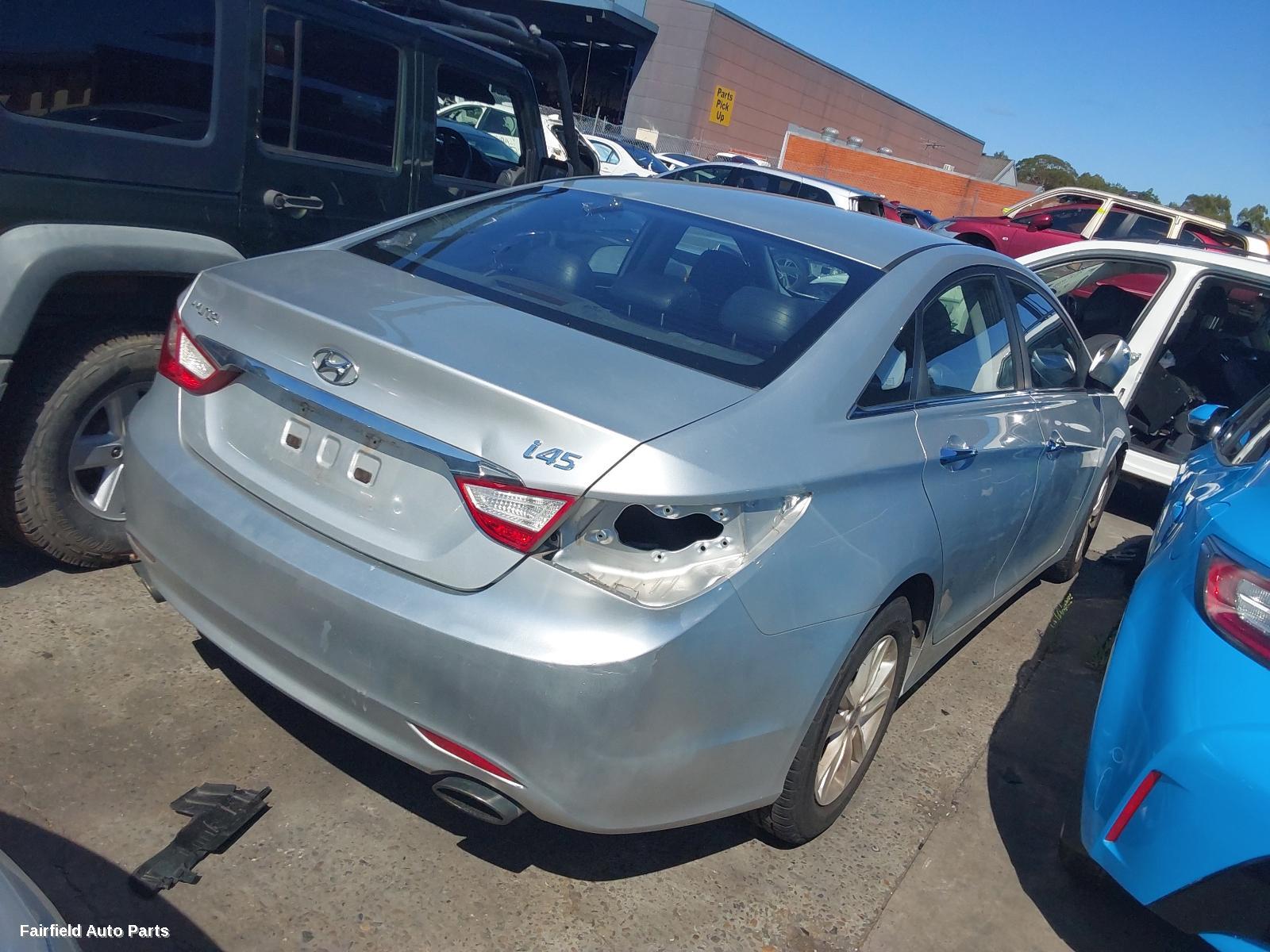 2010-2014 Hyundai I45 Left Front Door