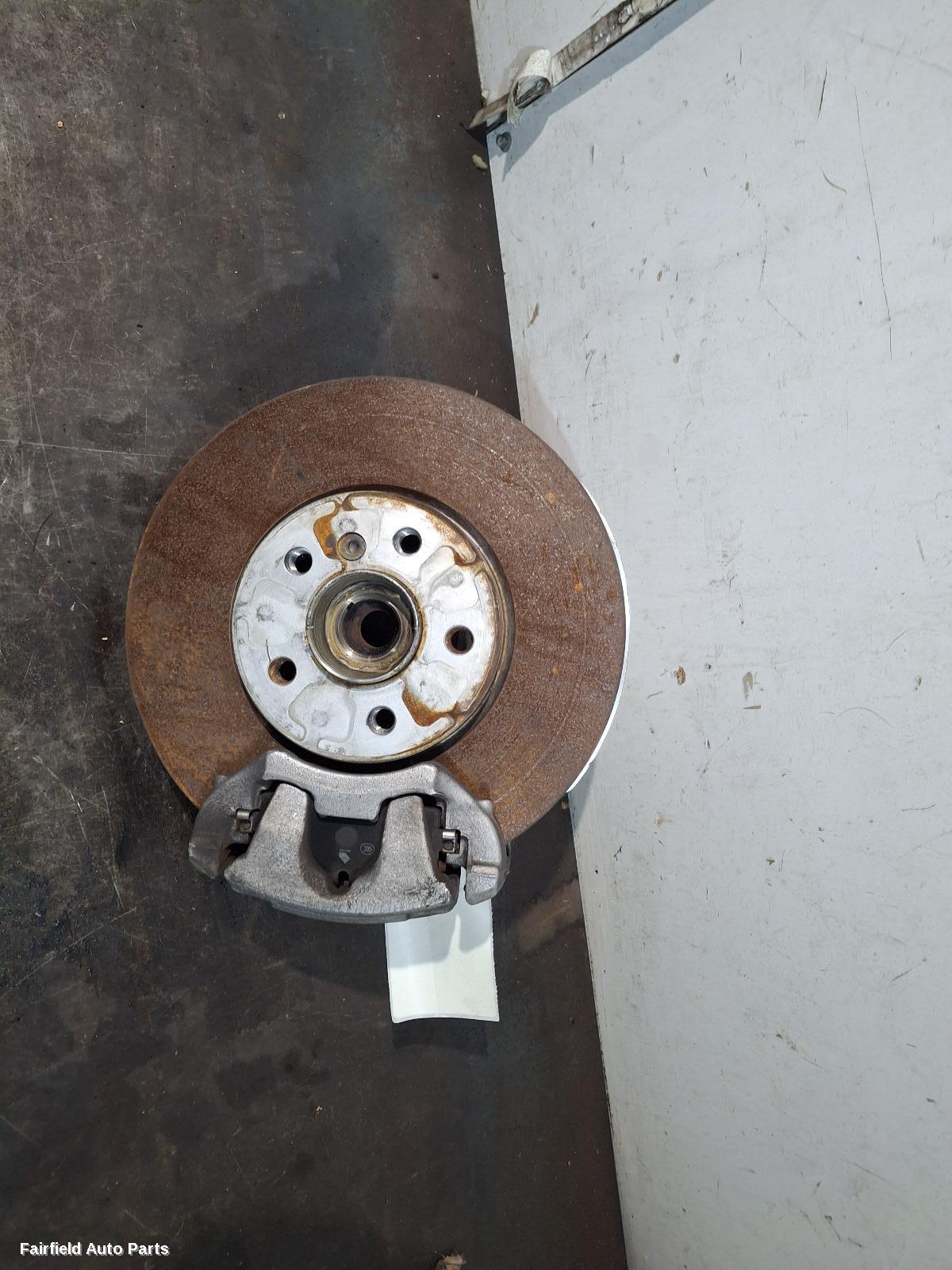 2019-2024 Bmw 2 Series Right Front Hub Assembly