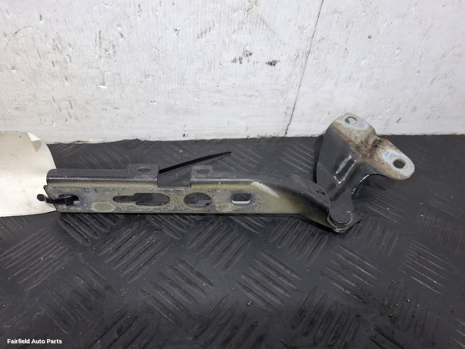 2012-2018 Audi Q3 Bonnet Hinge Strut