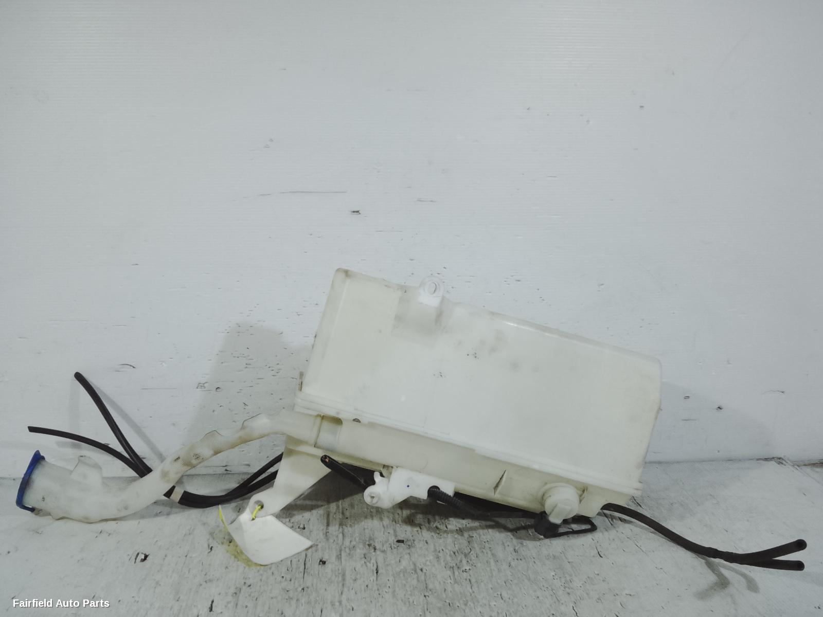 2009-2013 Volvo Xc60 Washer Bottle