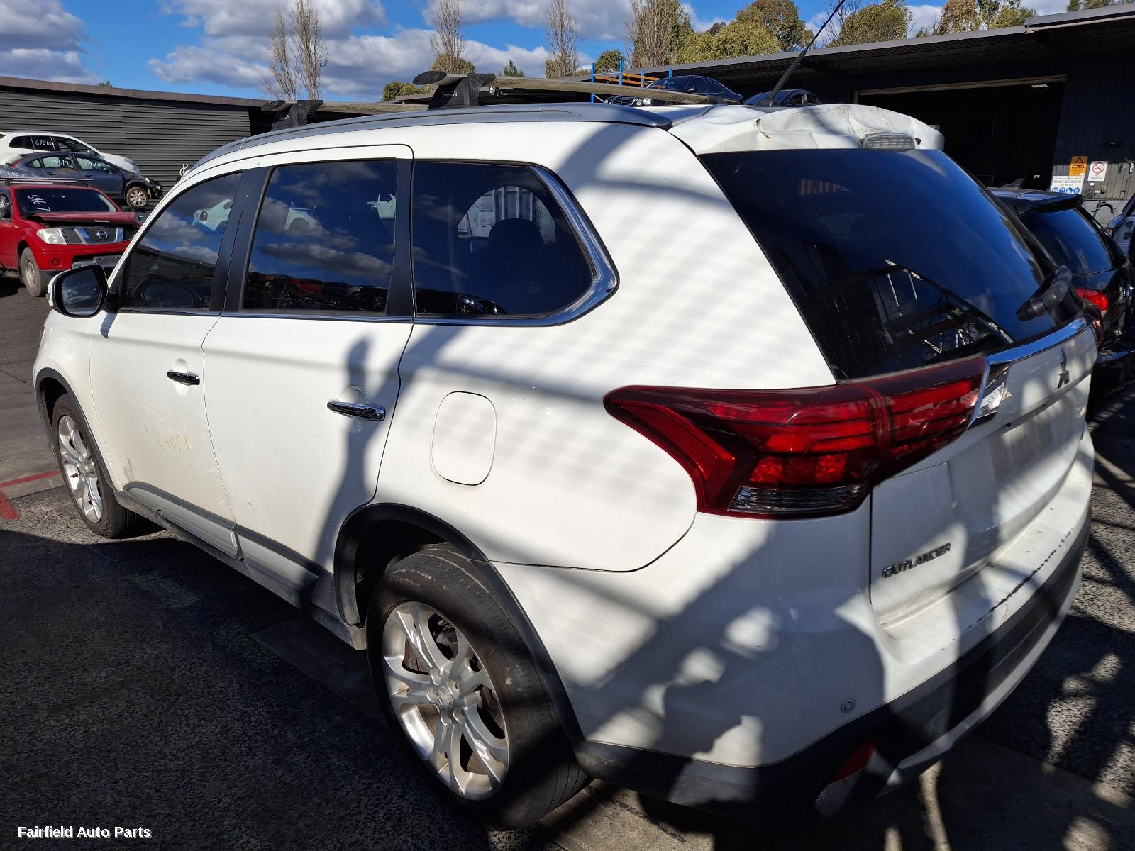 2015 Mitsubishi Outlander Caliper