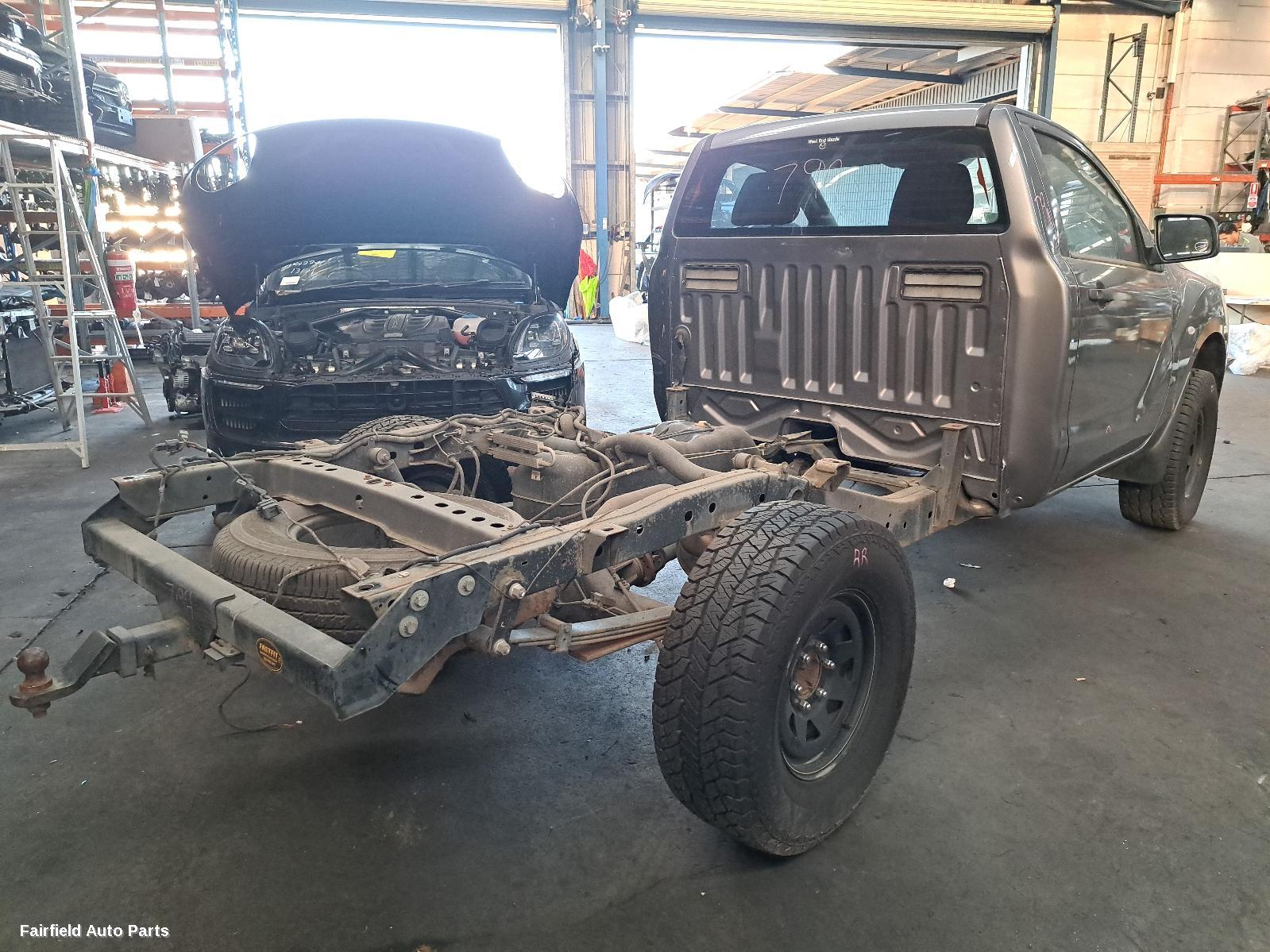 2013 Mazda Bt50 Right Front Hub Assembly