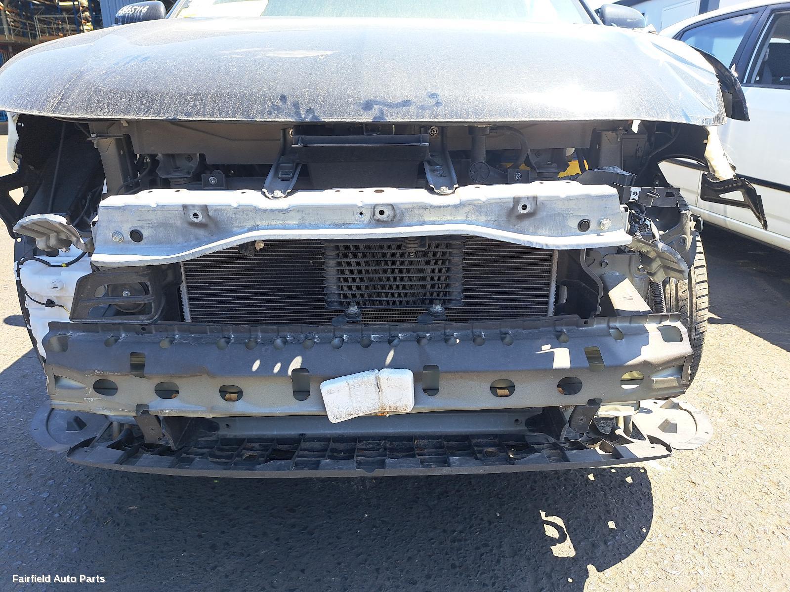 2017 Mitsubishi Outlander Right Guard