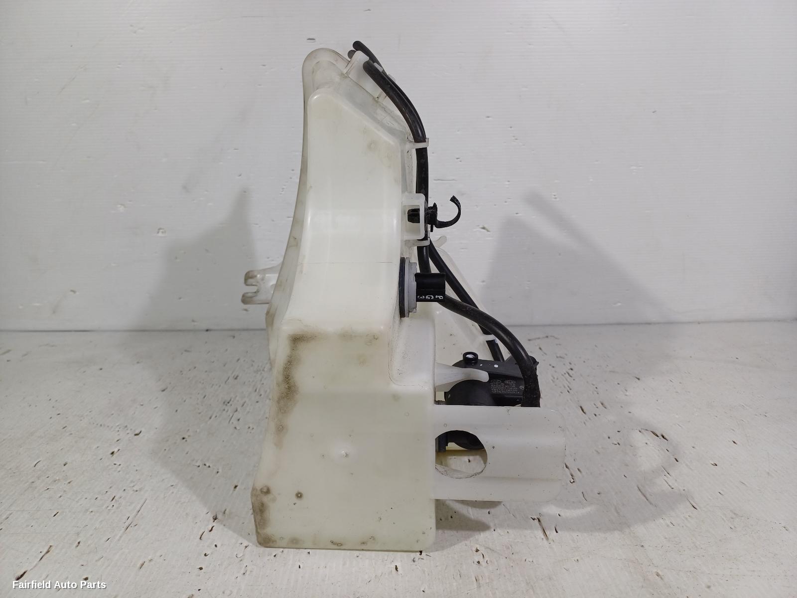 2017-2023 Hyundai I30 Washer Bottle