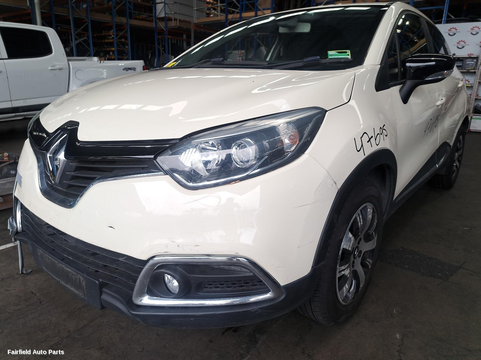 2015 Renault Captur Left Taillight