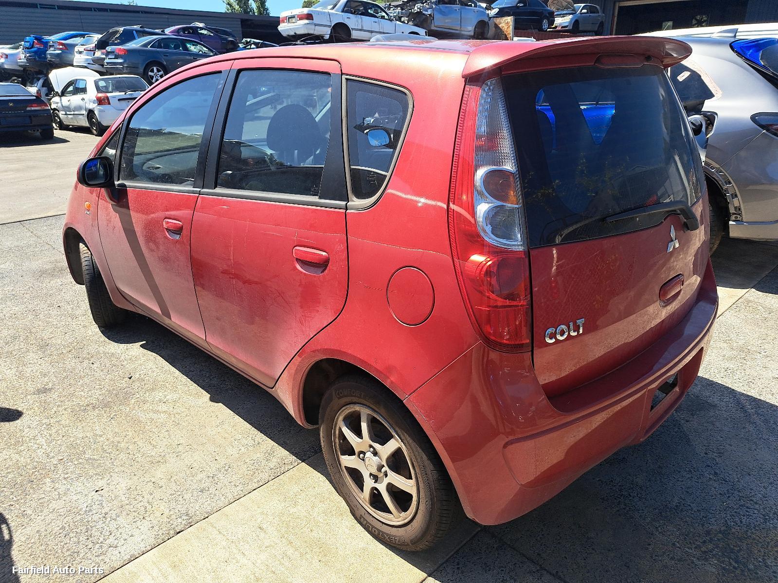 2008 Mitsubishi Colt Left Rear Door Sliding