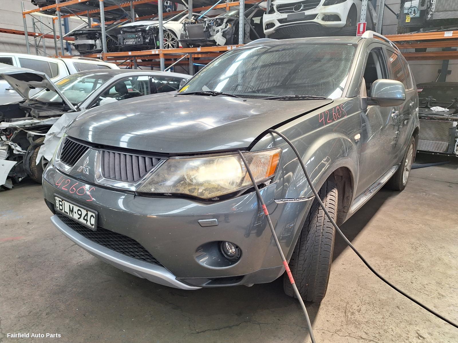2006-2009 Mitsubishi Outlander Right Indicator Fog Side