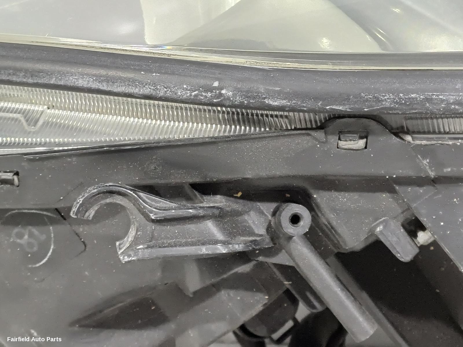 2004-2005 Lexus Rx Series Right Headlamp