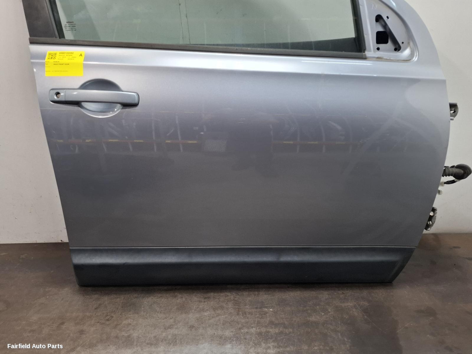 2010-2014 Nissan Dualis Right Front Door