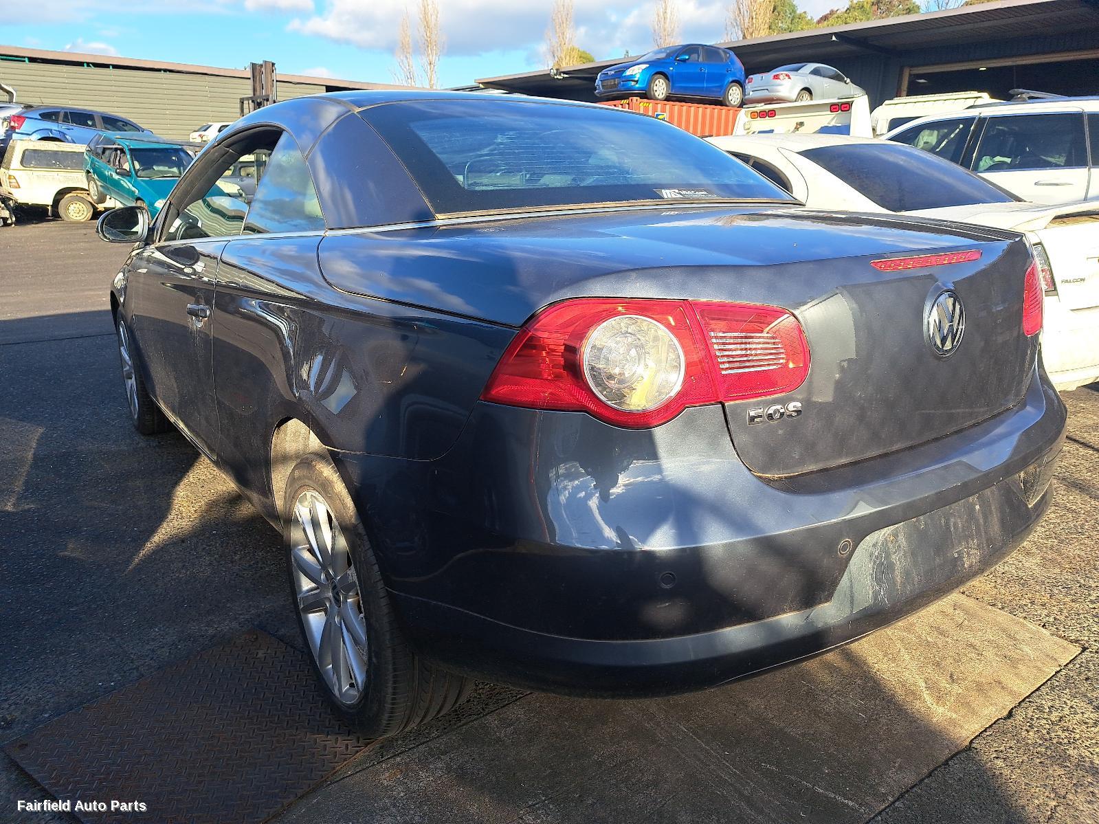 2008 Volkswagen Eos Left Guard