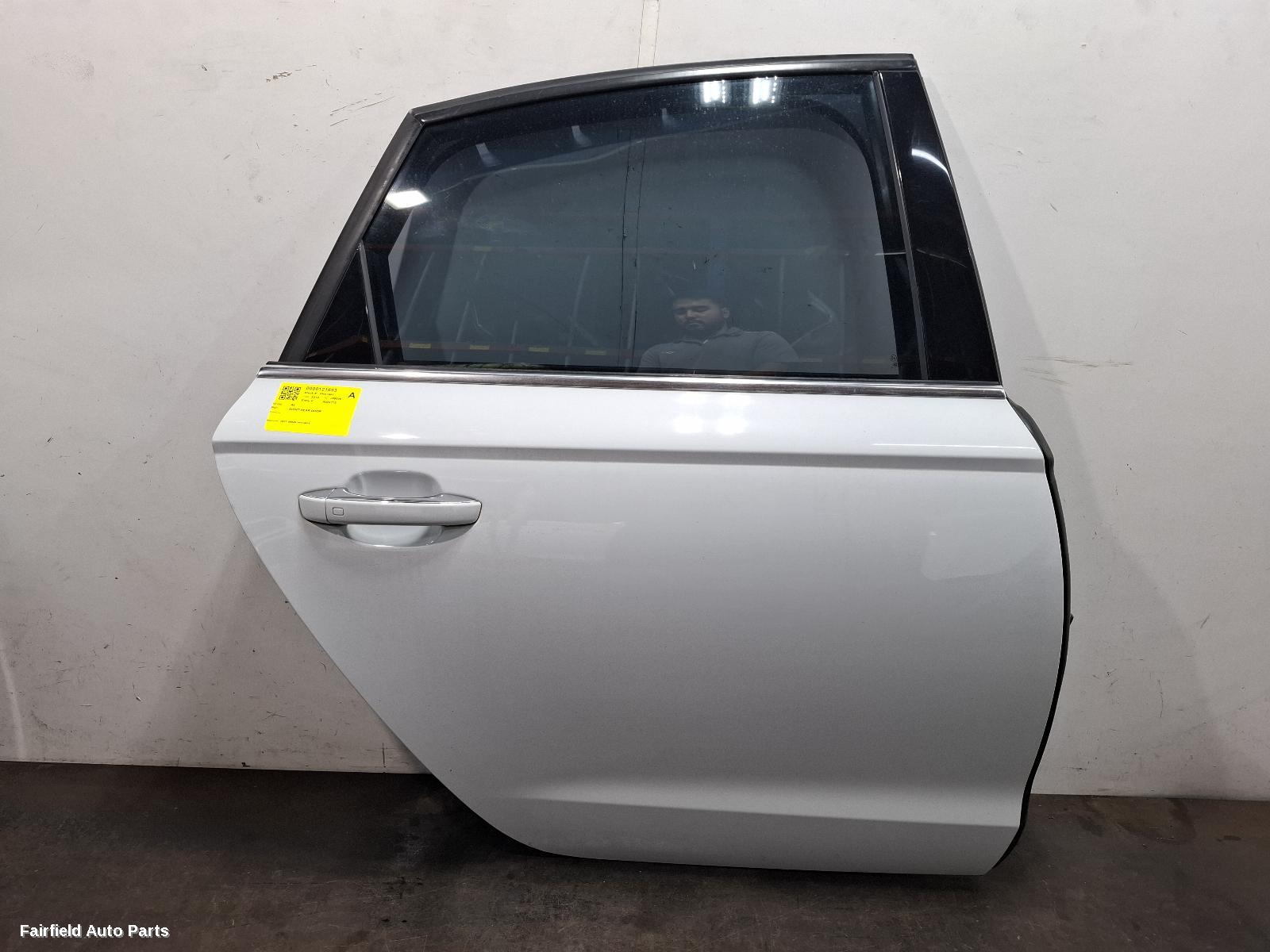 2011-2018 Audi A6 Right Rear Door Sliding
