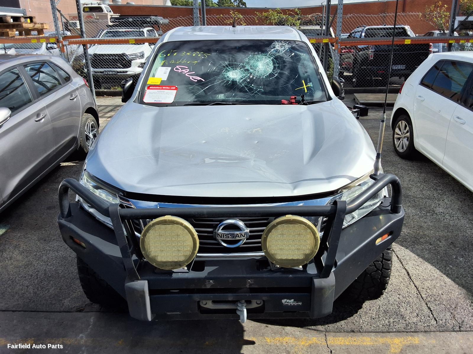2017 Nissan Navara Sunvisor