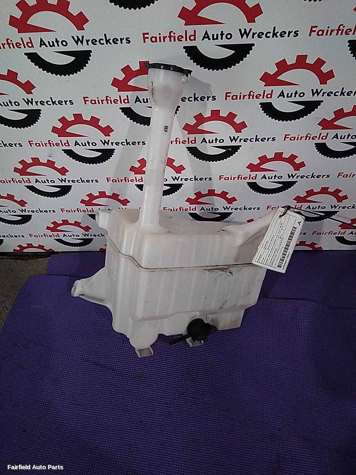 2012-2017 Toyota Aurion Washer Bottle