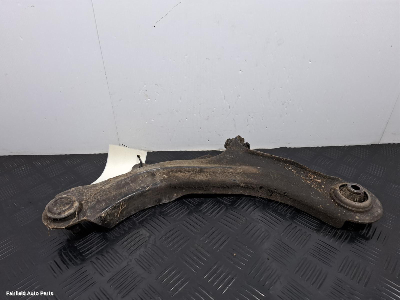 2014-2020 Renault Captur Right Front Lower Control Arm