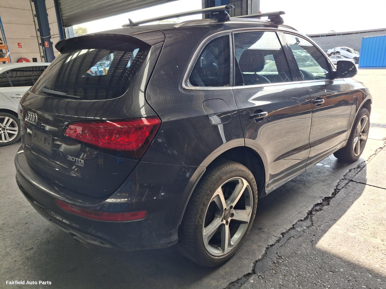 2014 Audi Q5 Left Front Door