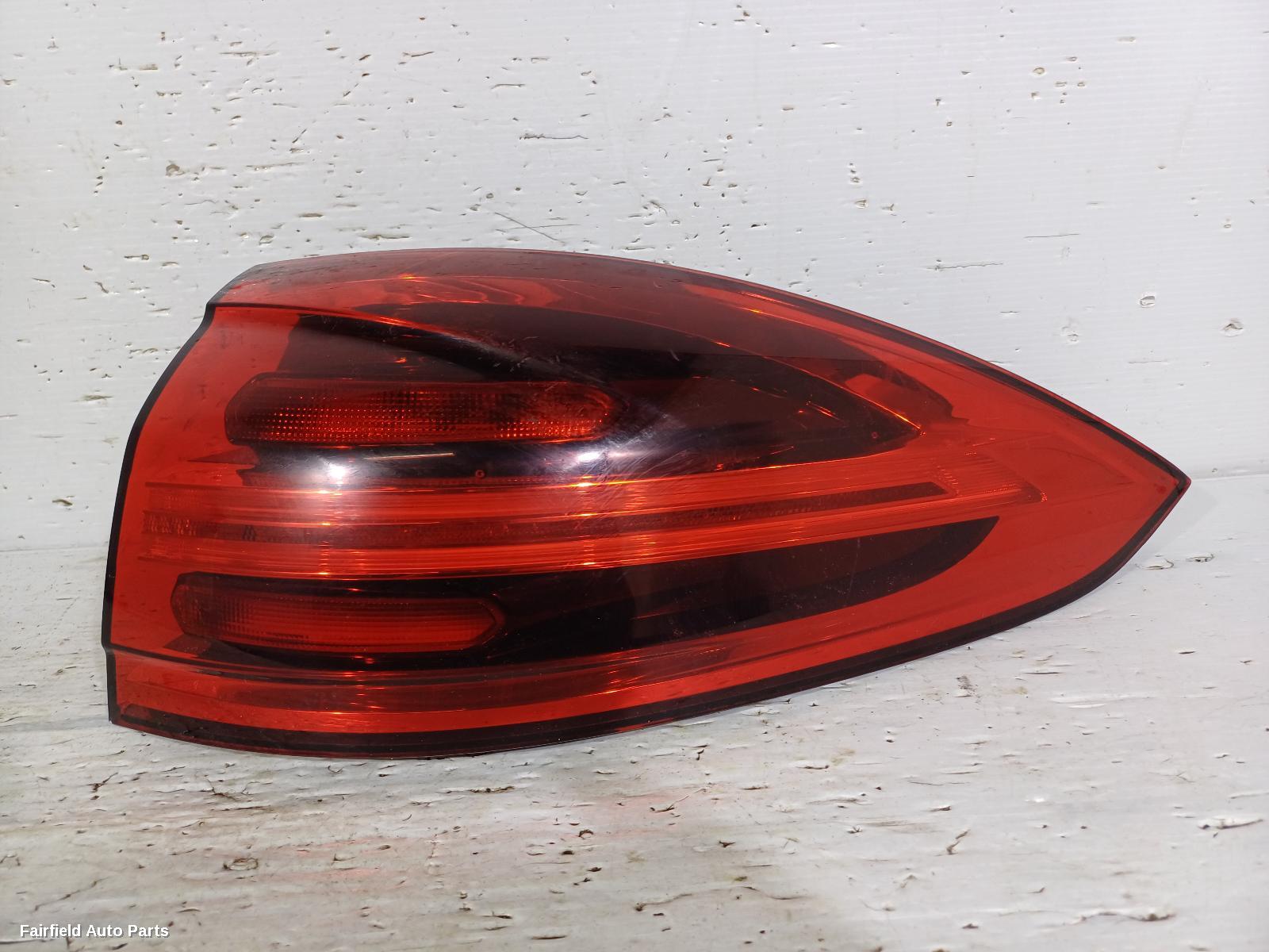 2014-2018 Porsche Cayenne Right Taillight