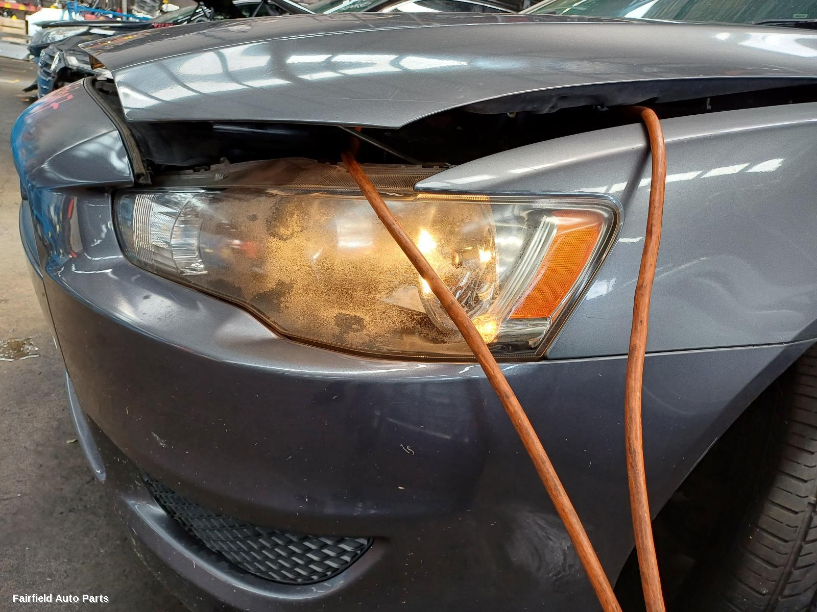 2010 Mitsubishi Lancer Right Taillight