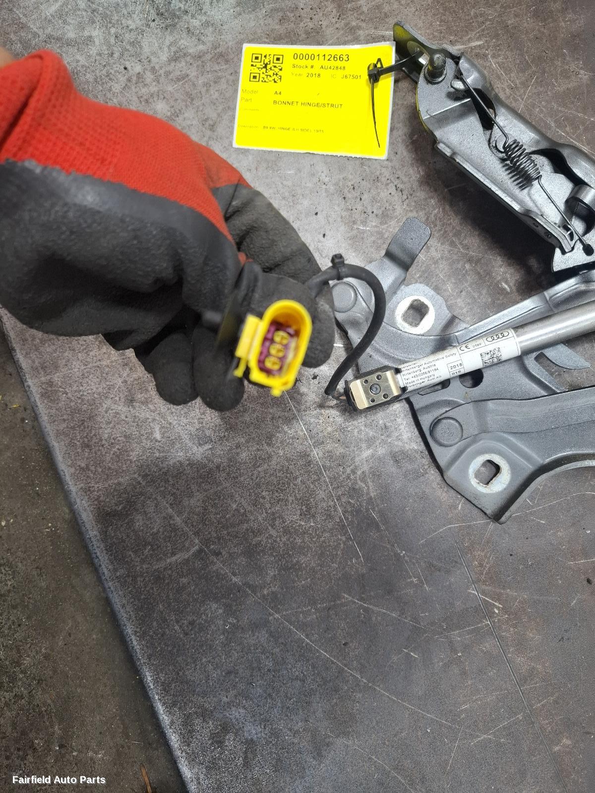 2015-2025 Audi A4 Bonnet Hinge Strut