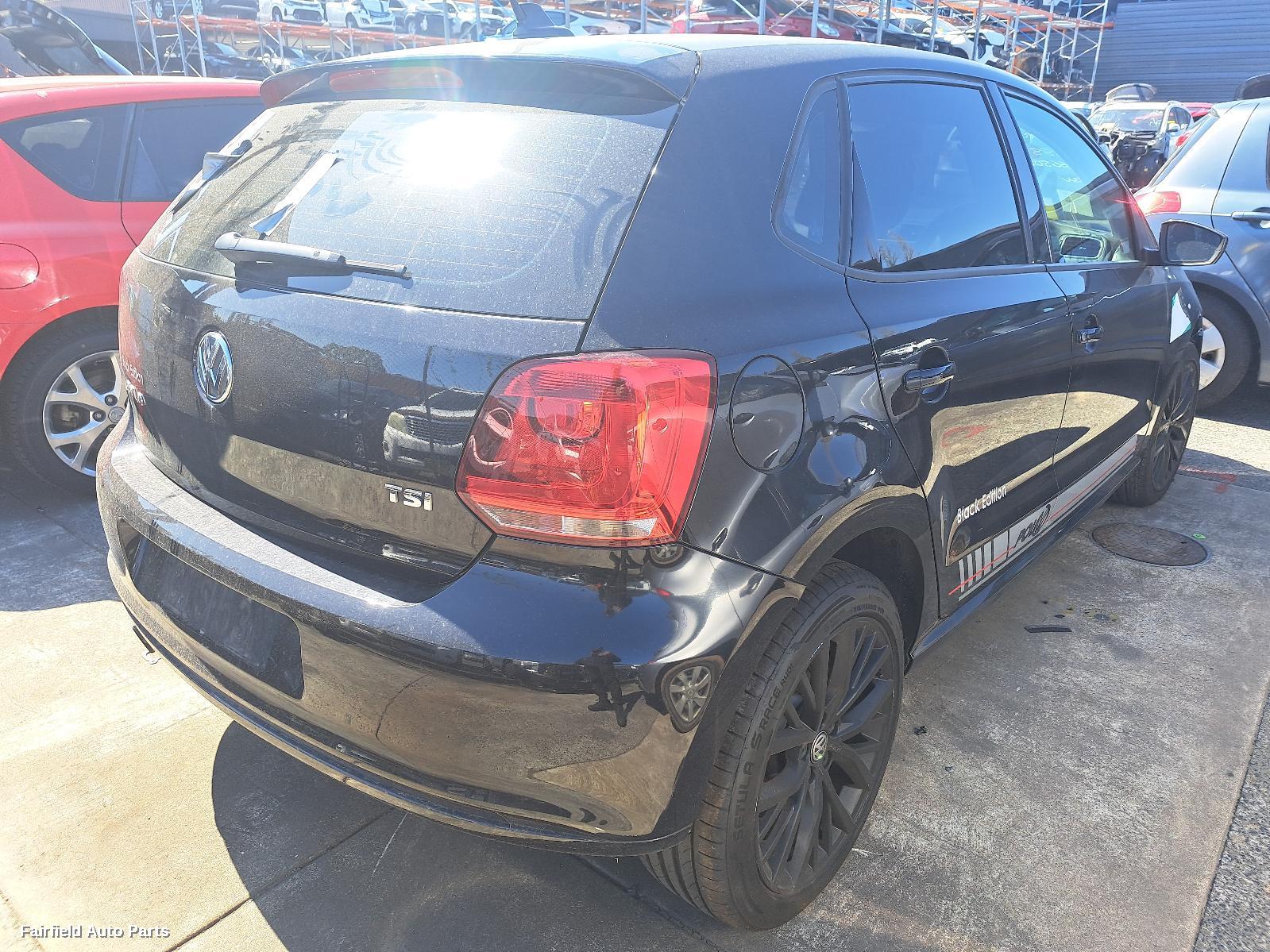 2012 Volkswagen Polo Left Headlamp