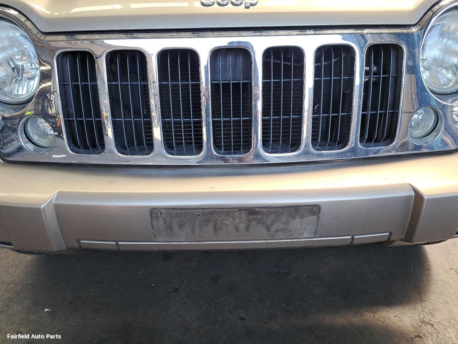 2008 Jeep Cherokee Left Front Door