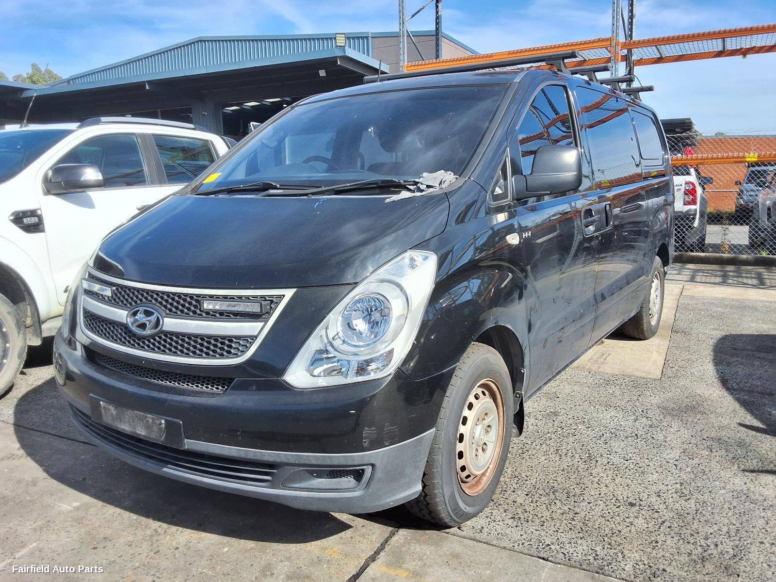 2010 Hyundai Iload/imax R Bar Bracket Reinfo