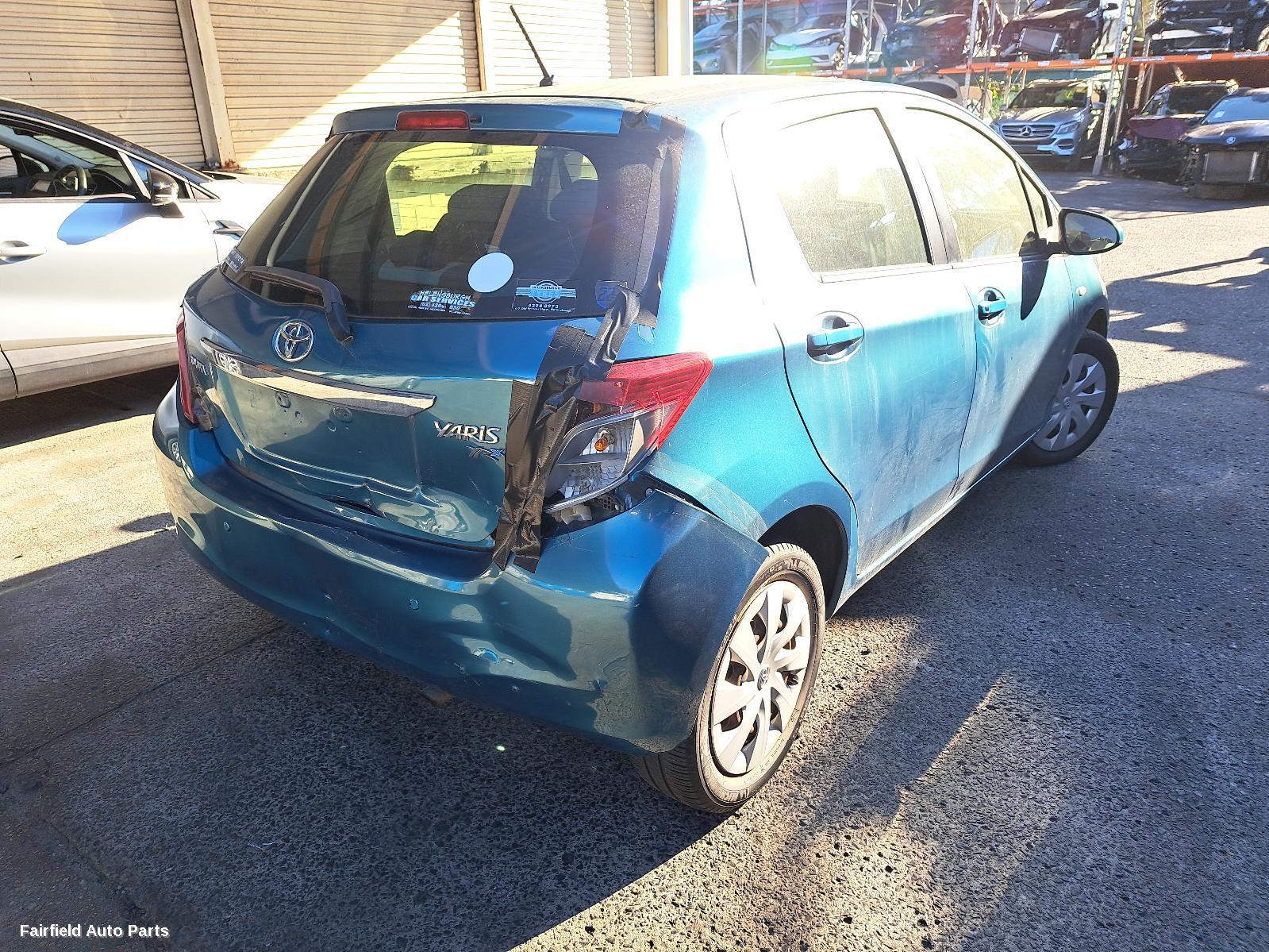 2013 Toyota Yaris Left Front Strut