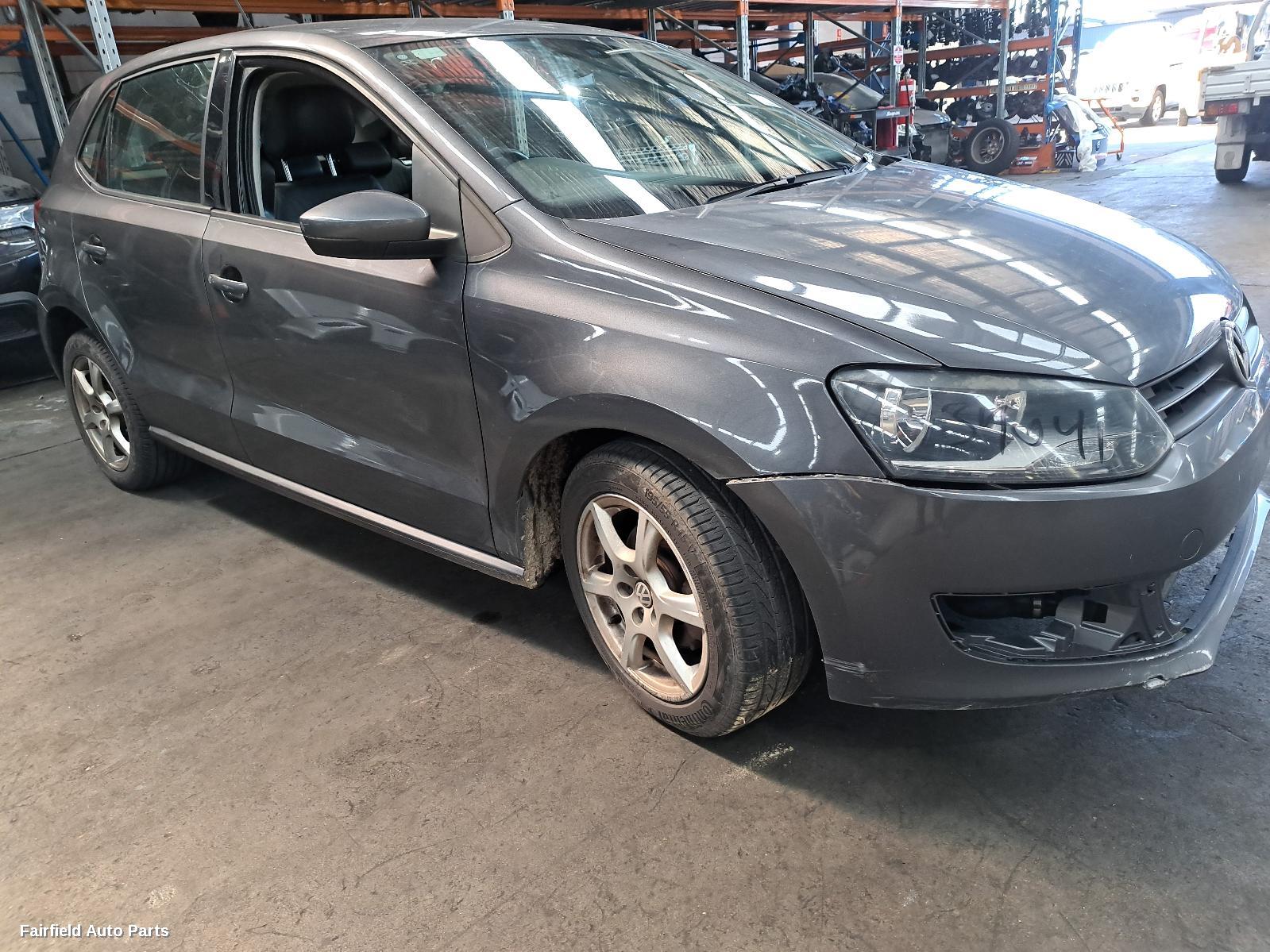 2011 Volkswagen Polo Right Taillight