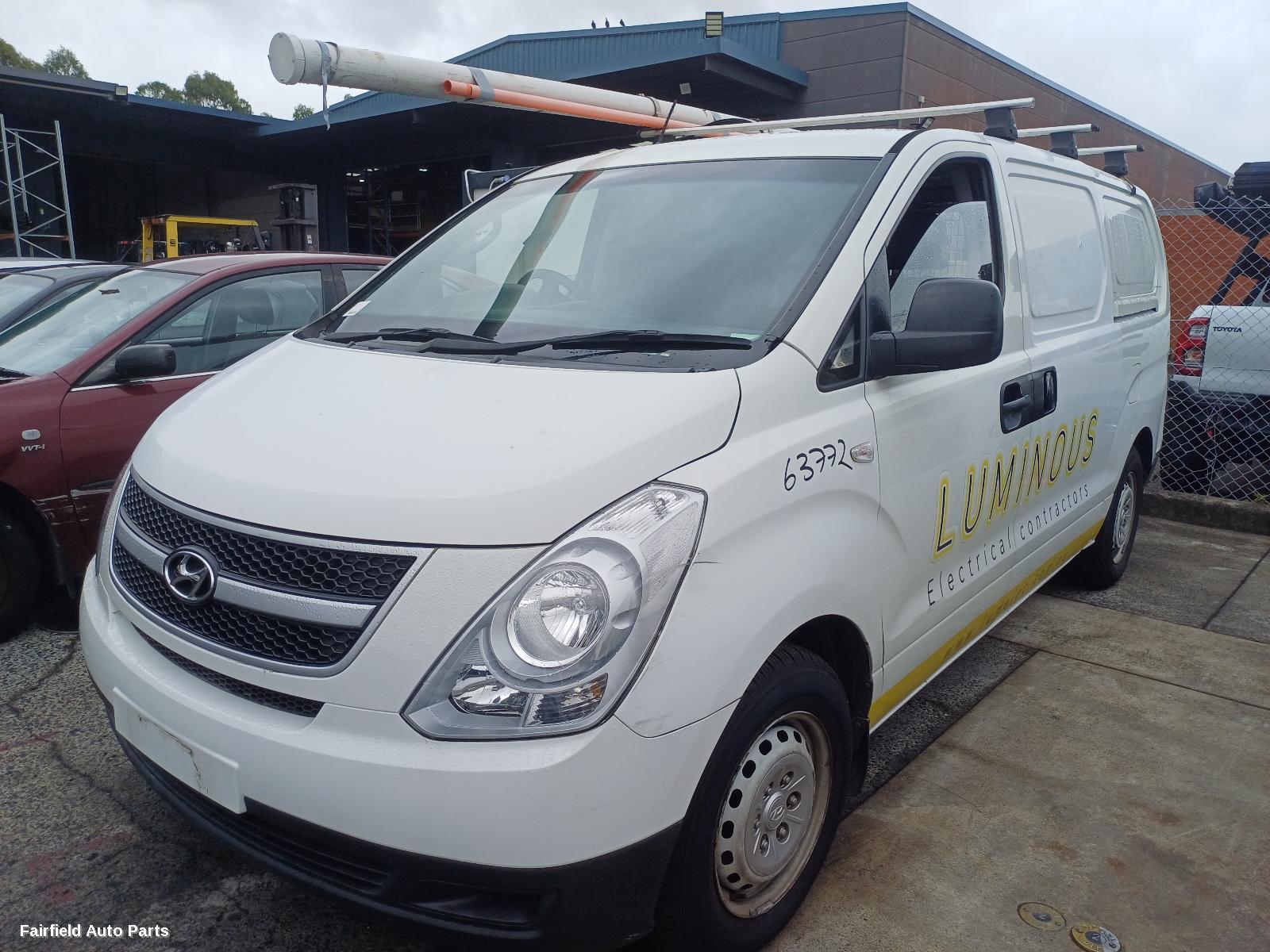 2011 Hyundai Iload/imax Cargo Barrier