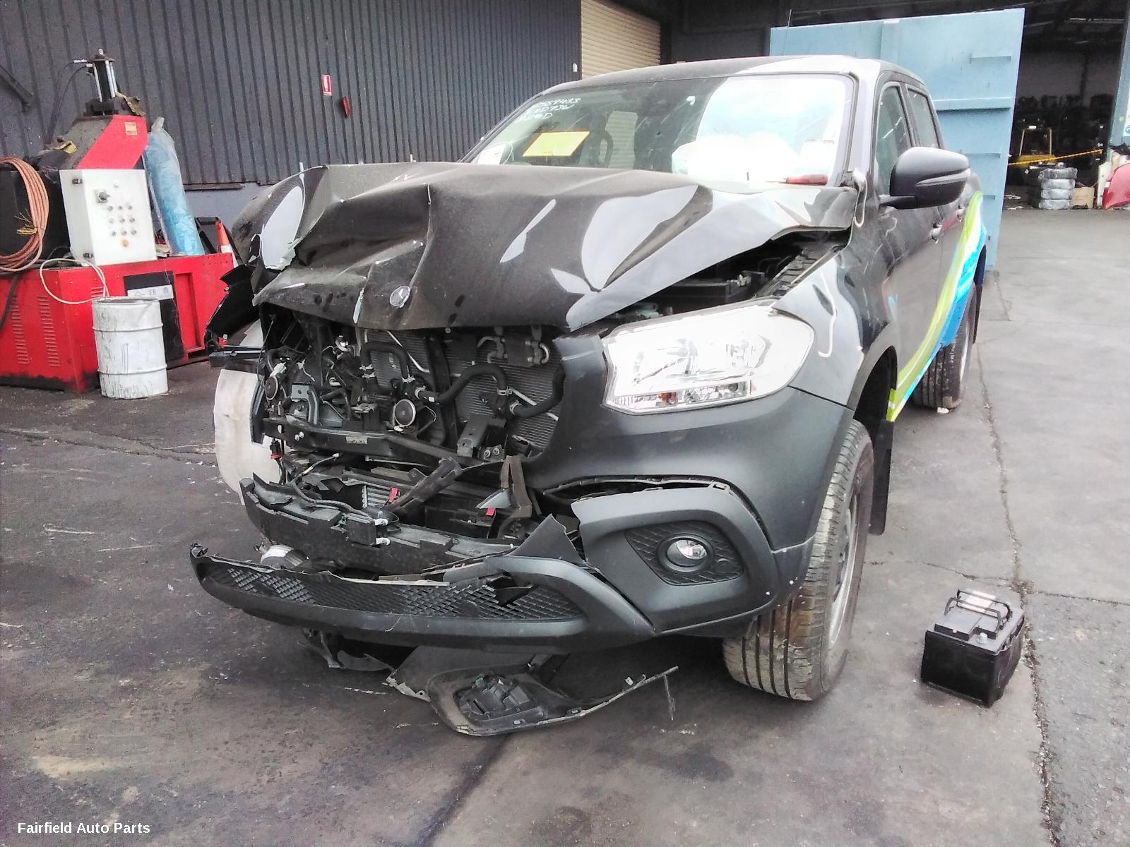 2018-2020 Mercedes X Class Right Indicator Fog Side
