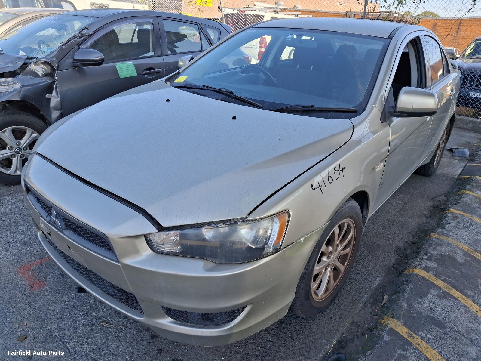 2011 Mitsubishi Lancer Left Guard