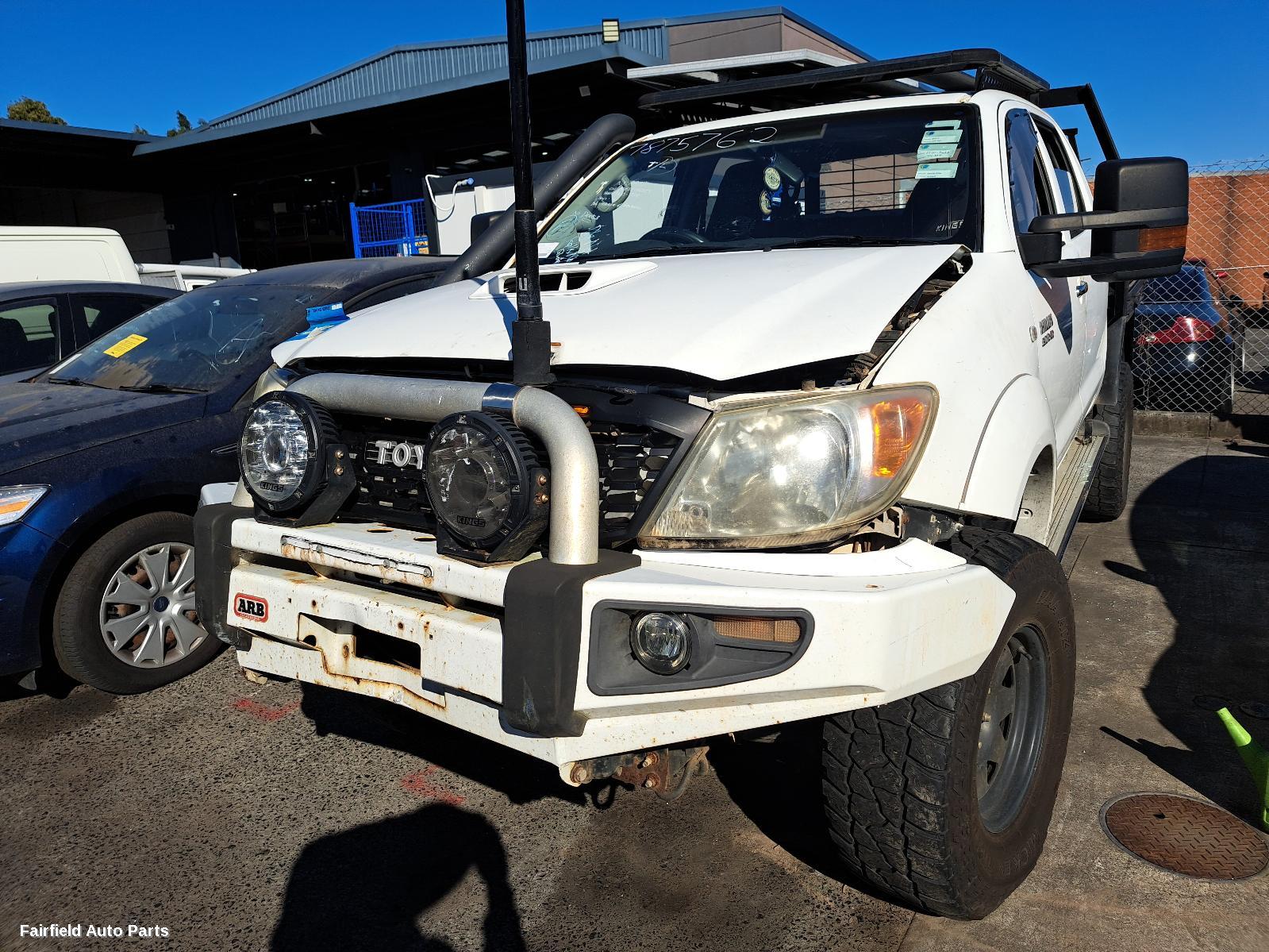 2005-2015 Toyota Hilux Roof Rack Bars