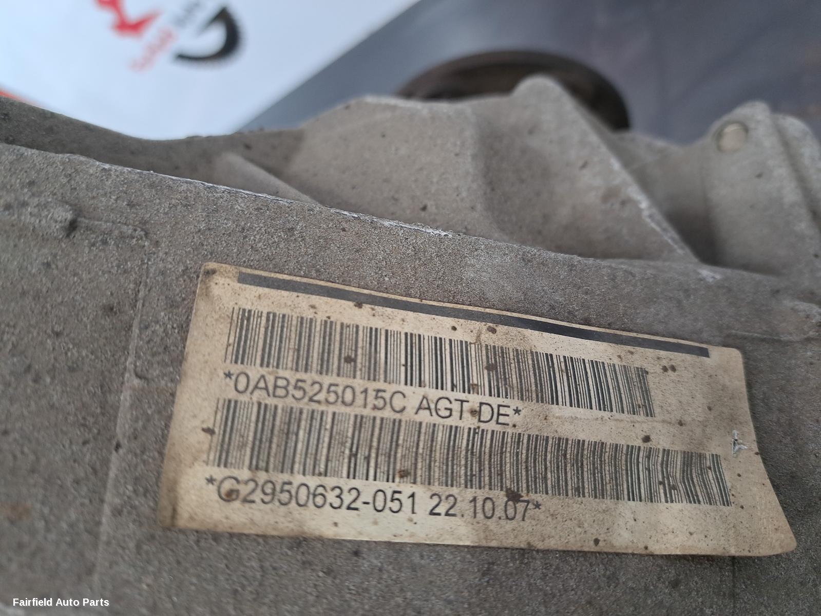 2006-2010 Volkswagen Touareg Differential Centre