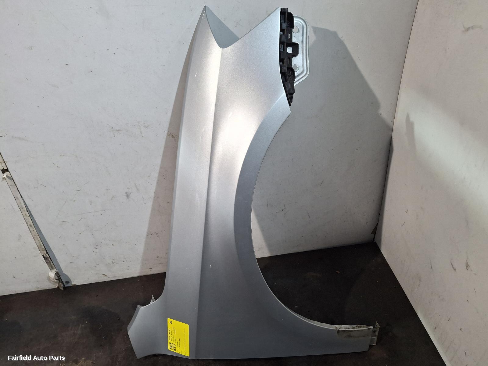2010-2015 Volkswagen Passat Right Guard