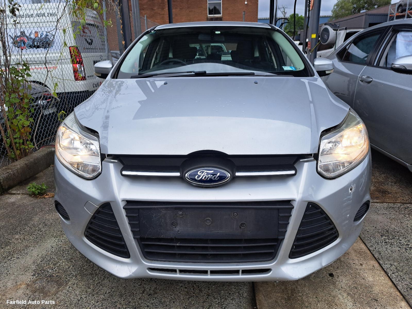 2012 Ford Focus F Bar Reinforc Brack