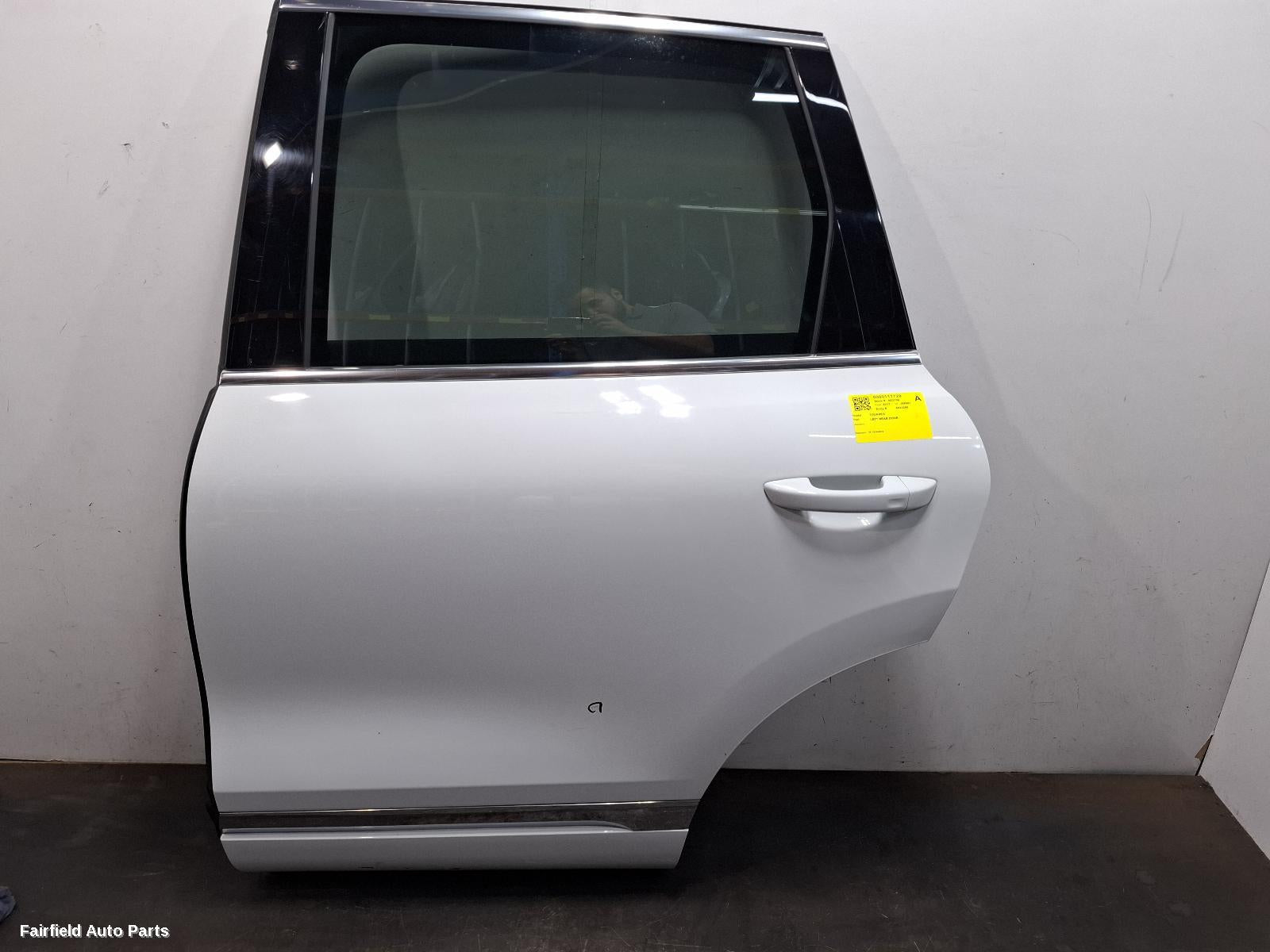 2010-2018 Volkswagen Touareg Left Rear Door Sliding