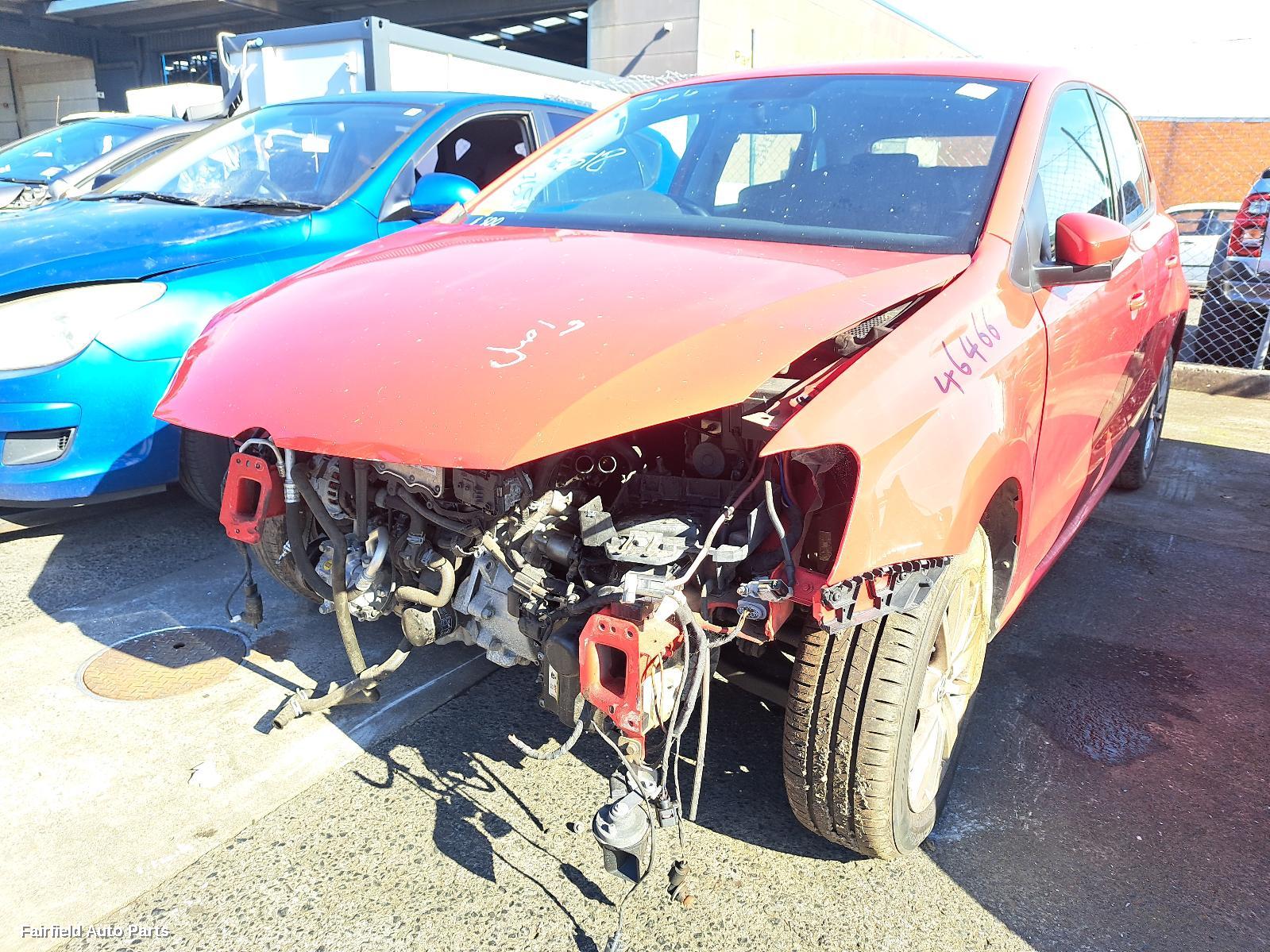 2017 Volkswagen Polo Left Rear Door Sliding