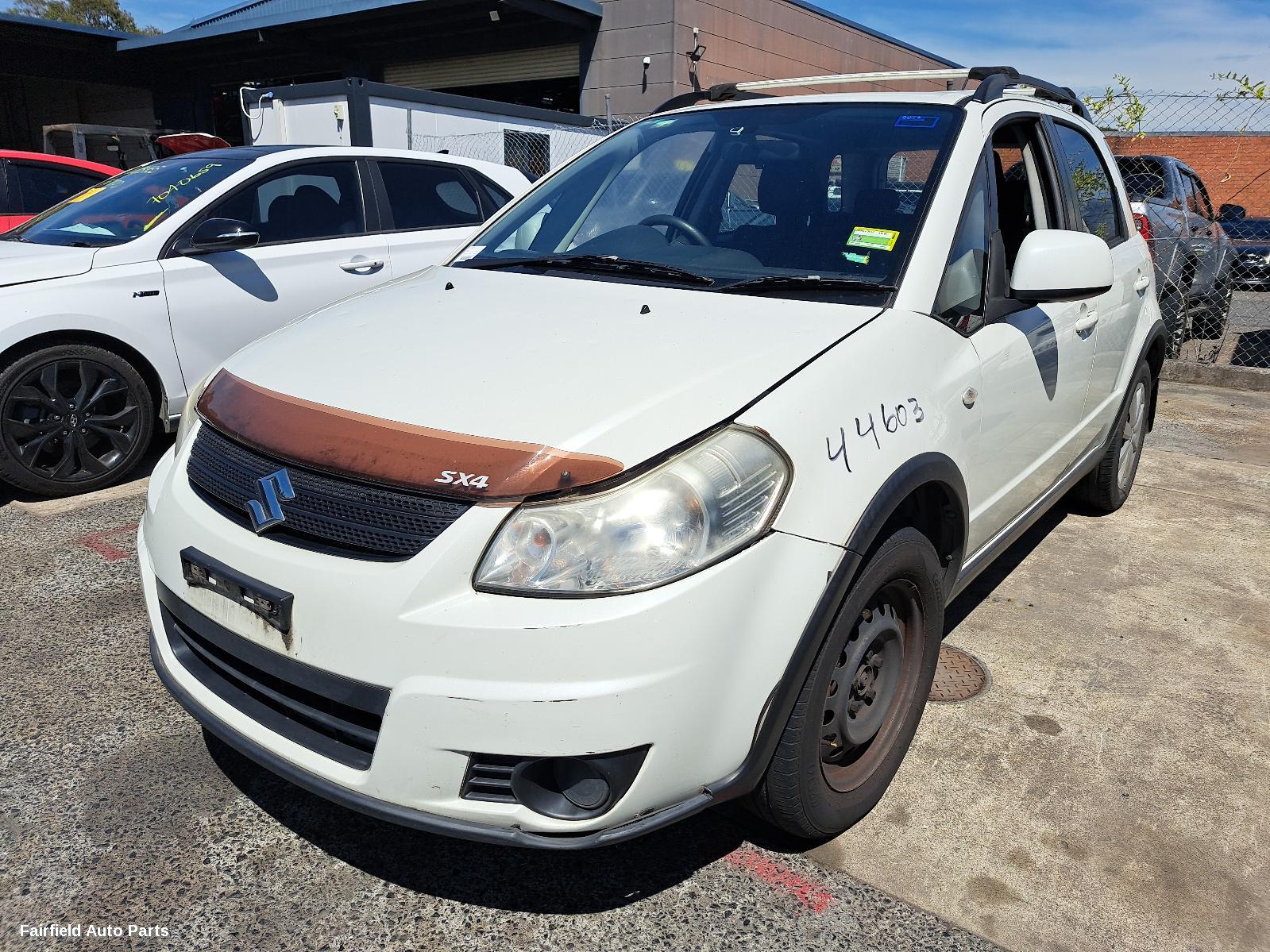 2009 Suzuki Sx4 Right Front Window Reg Motor