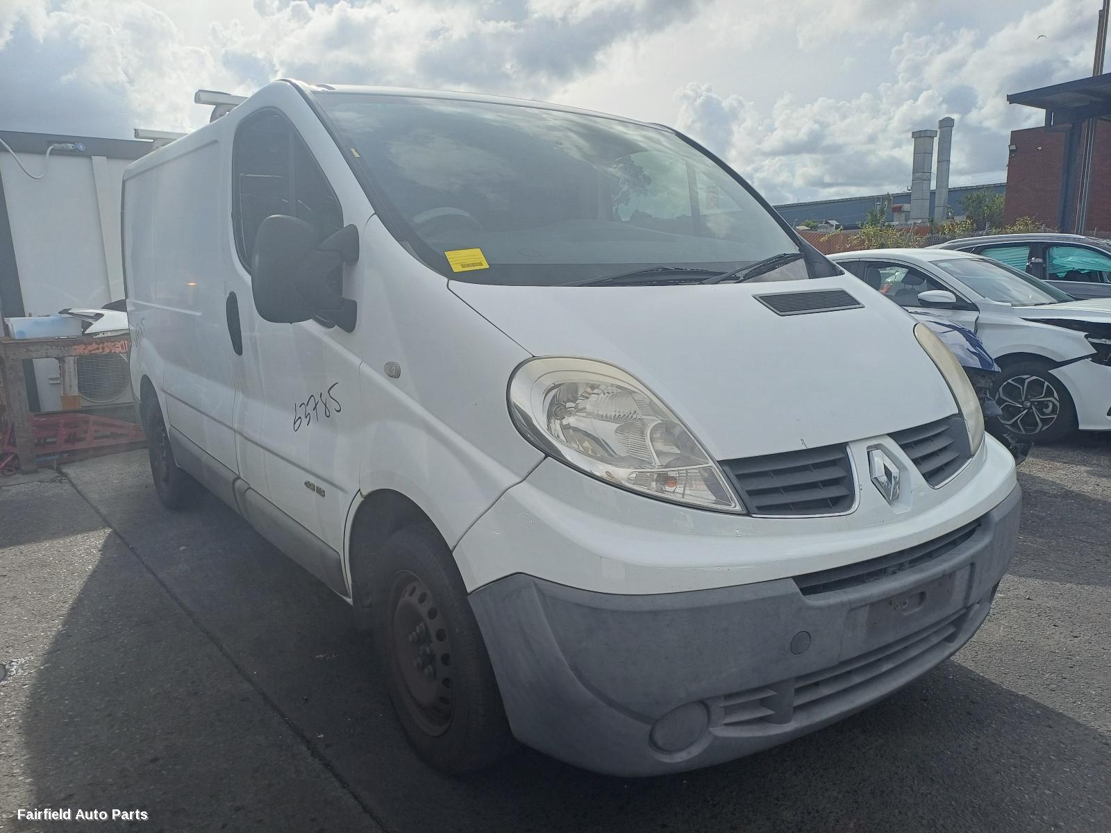 2014 Renault Trafic Left Front Hub Assembly