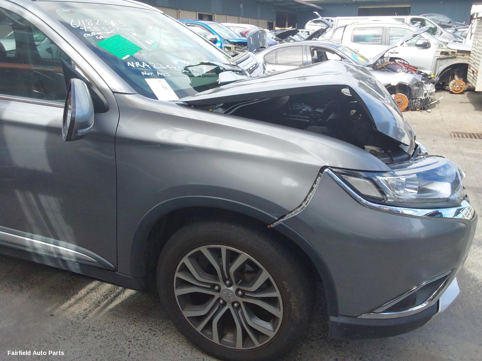 2017 Mitsubishi Outlander Courtesy Light